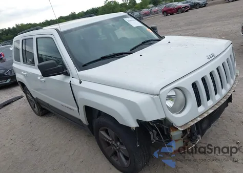 2015 Jeep Patriot High Altitude Edition z USA, uszkodzony, nr VIN 1C4NJRFB6FD217828